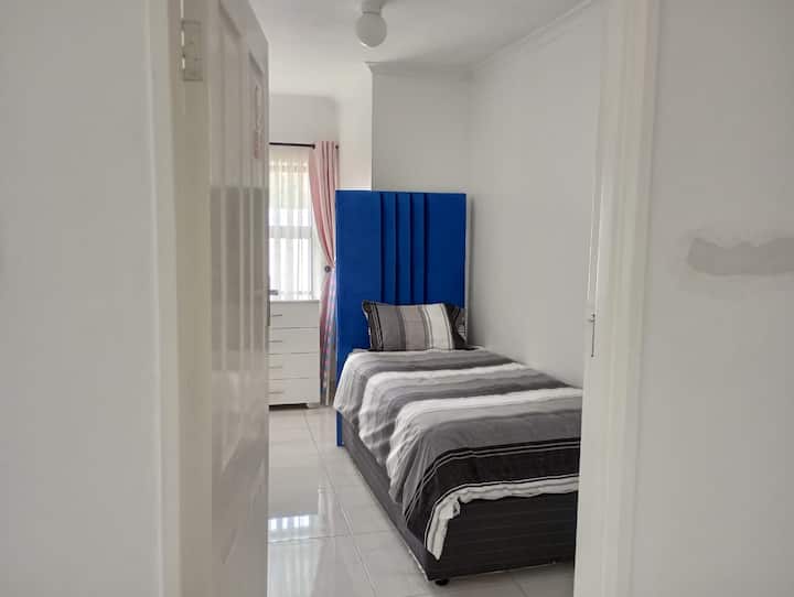 საძინებელი 4