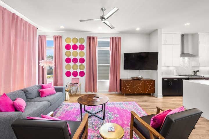 Bach Paradise, Flowerwall,8min 2 Broadway,newbuild - Nashville, TN
