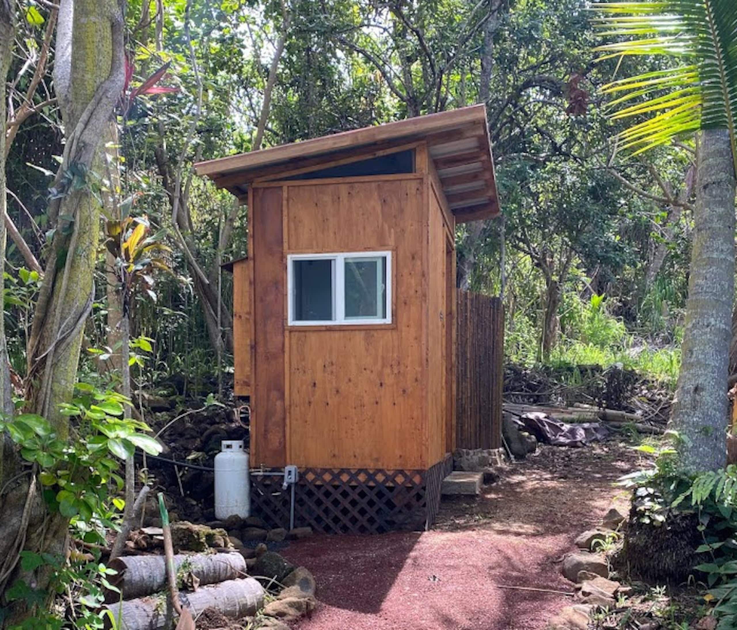 Cabin in Kealakekua · ★5.0 · 2 bedrooms · 2 beds · 2 private baths - Image 22