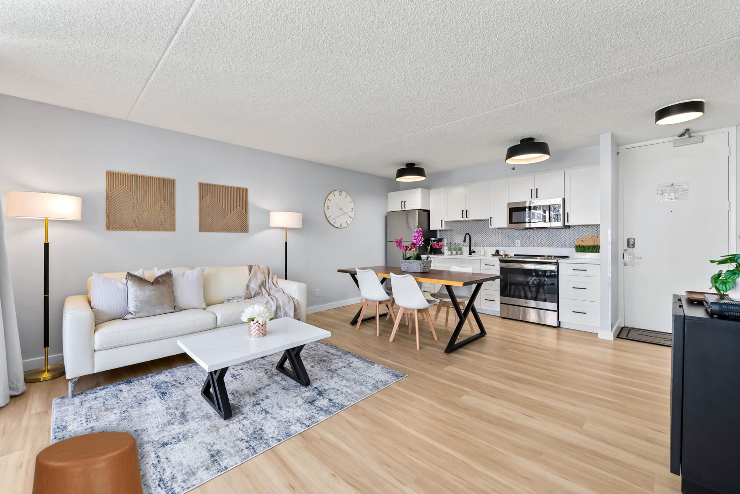 Cozy 1 Bed in Waikiki w/ Parking - Image 3