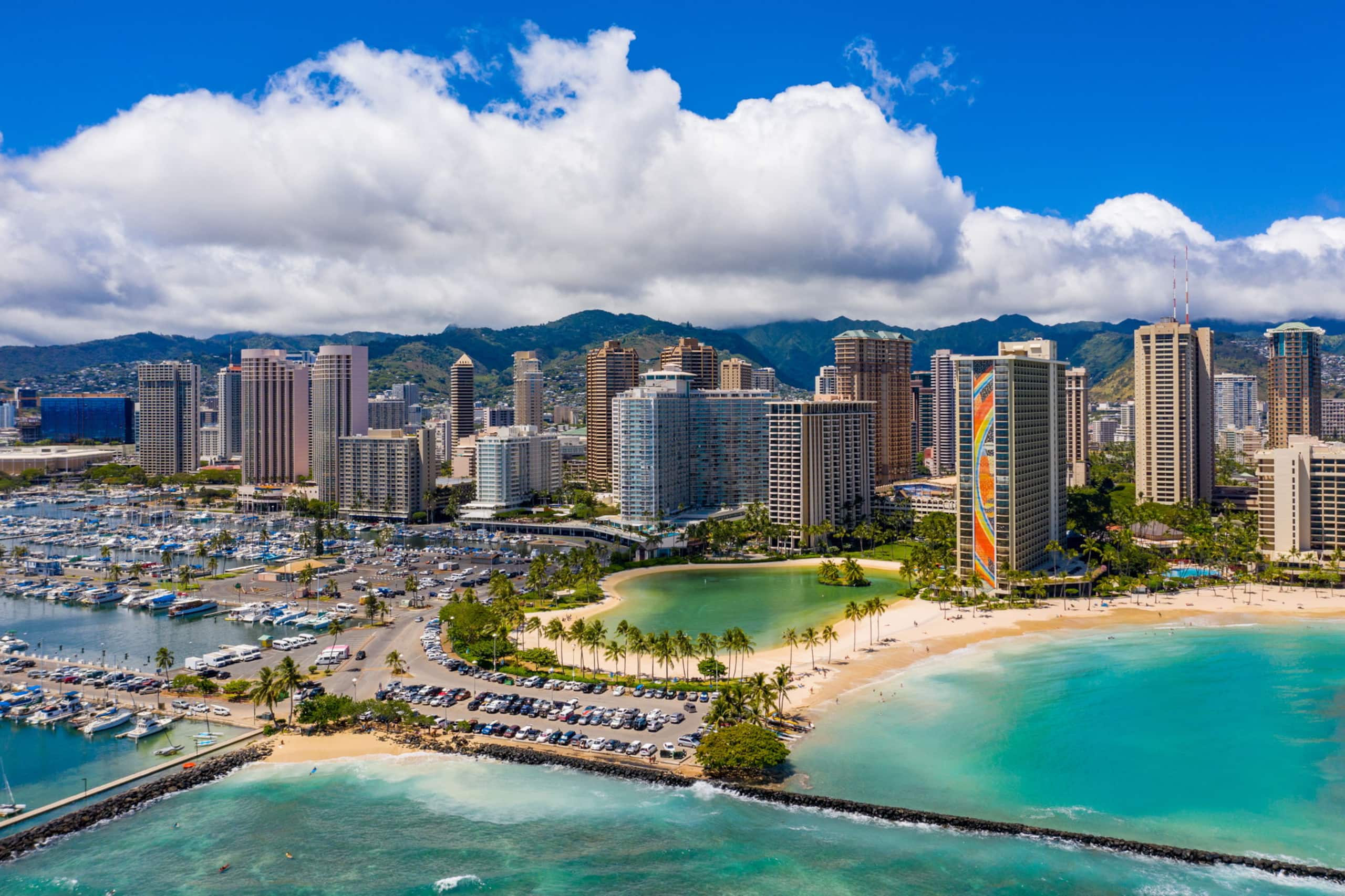 Cozy 1 Bed in Waikiki w/ Parking - Image 17