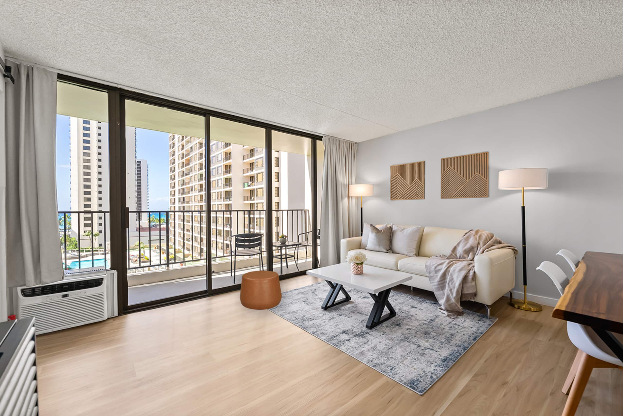 Cozy 1 Bed in Waikiki w/ Parking - Image 6