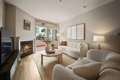 New ! Casa Miel | Heart of Westwood | Pool and Spa