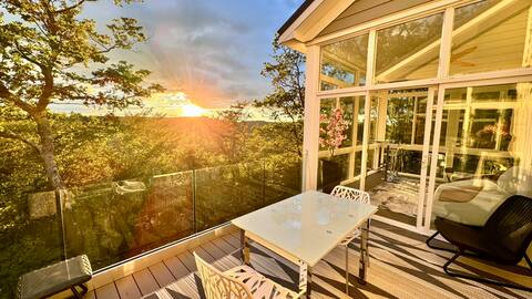 Luxury MtnTop Home By Ski Slopes, HotTub, GameRoom