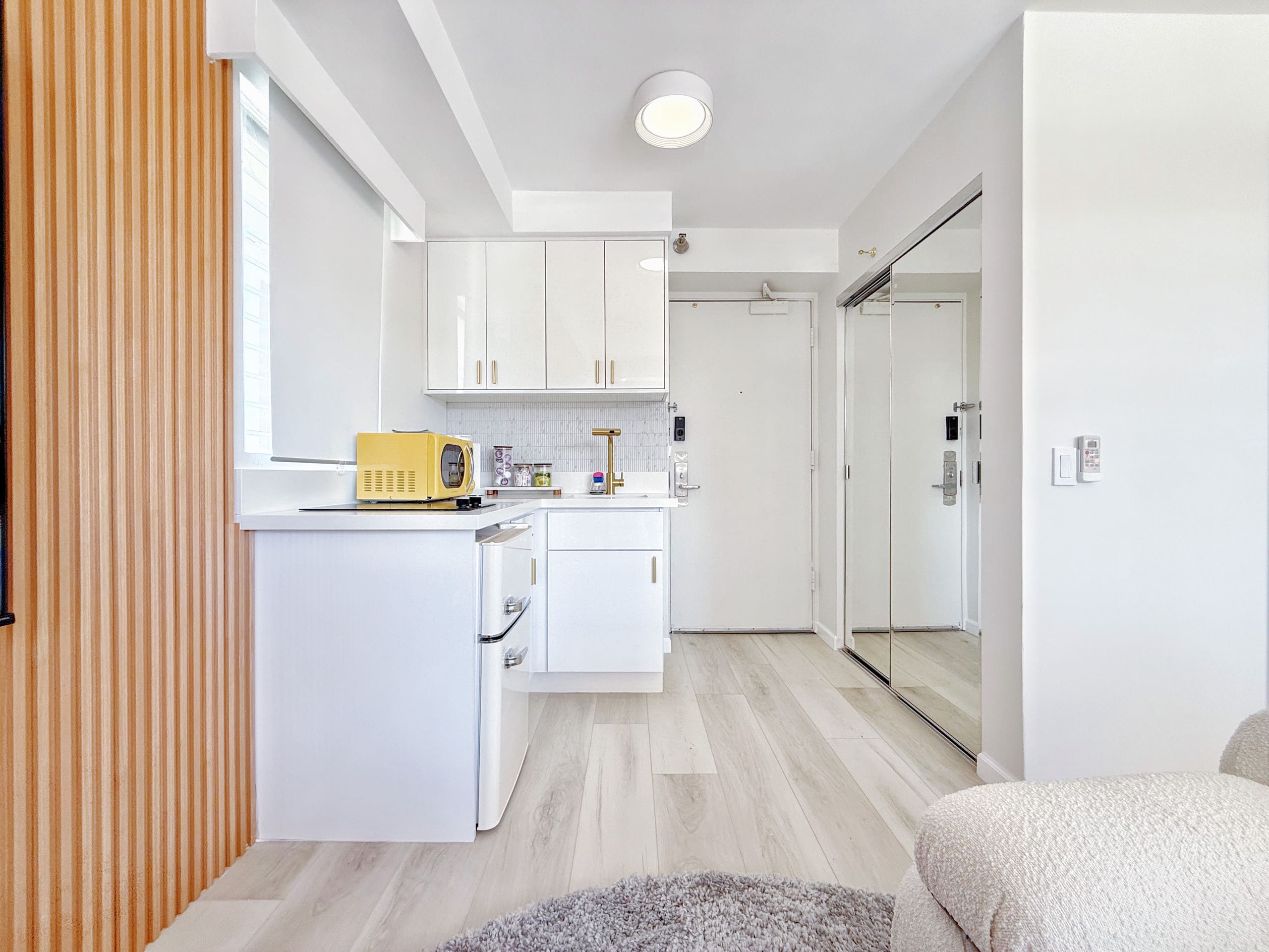 Chic & Cozy-Central Waikiki-King Studio-Renovated! - Image 18