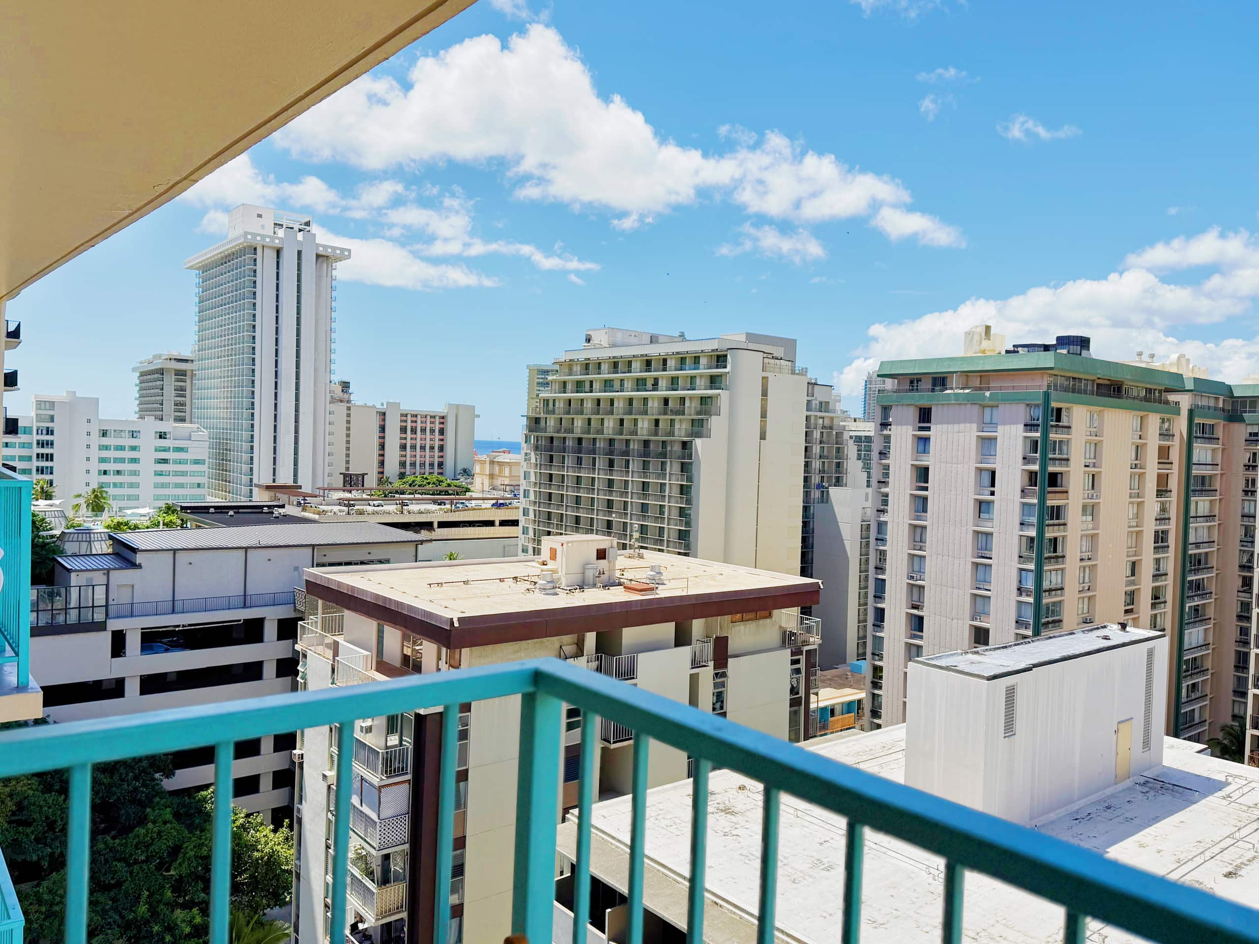 Chic & Cozy-Central Waikiki-King Studio-Renovated! - Image 35