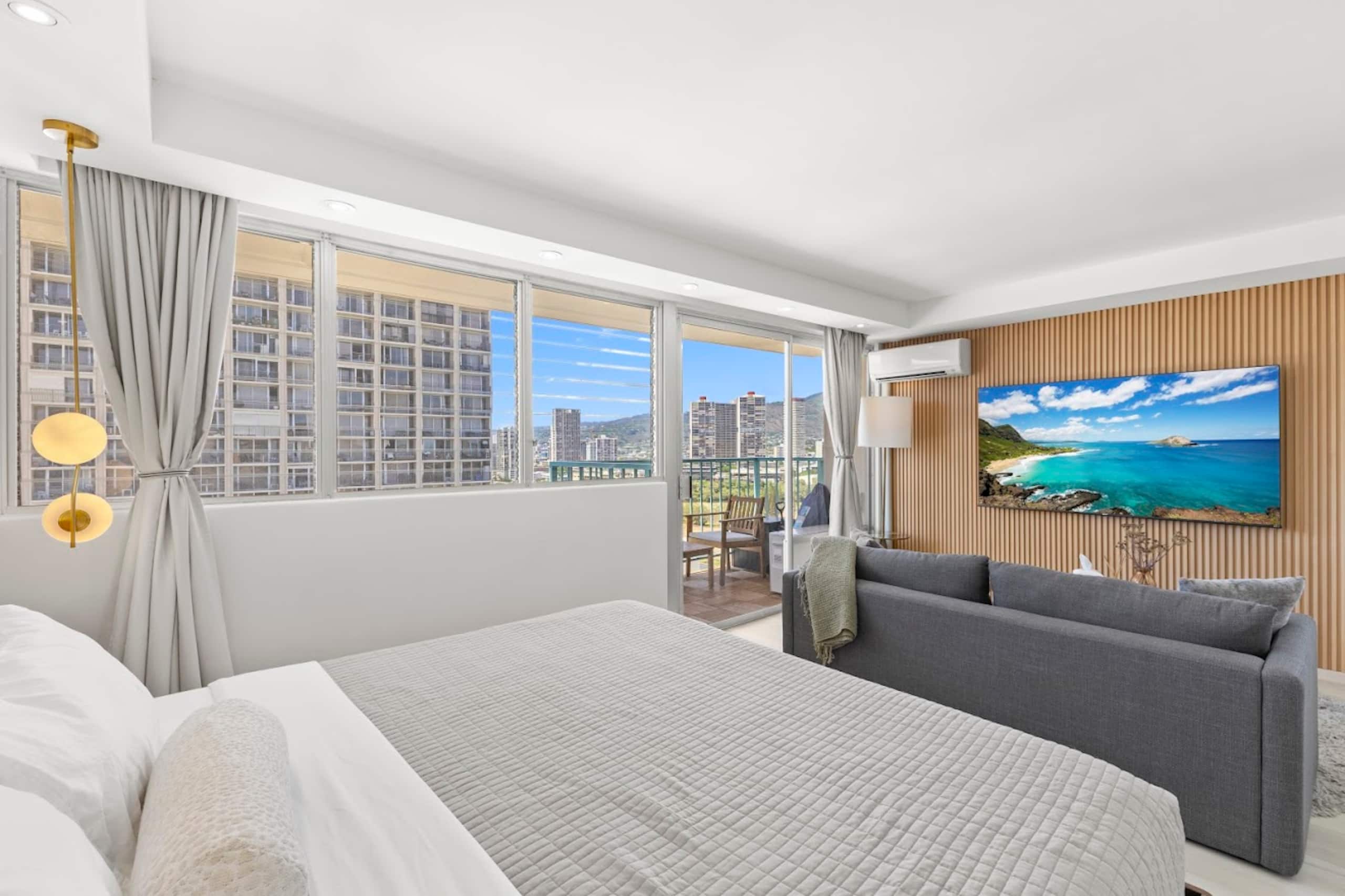 Chic & Cozy-Central Waikiki-King Studio-Renovated! - Image 11