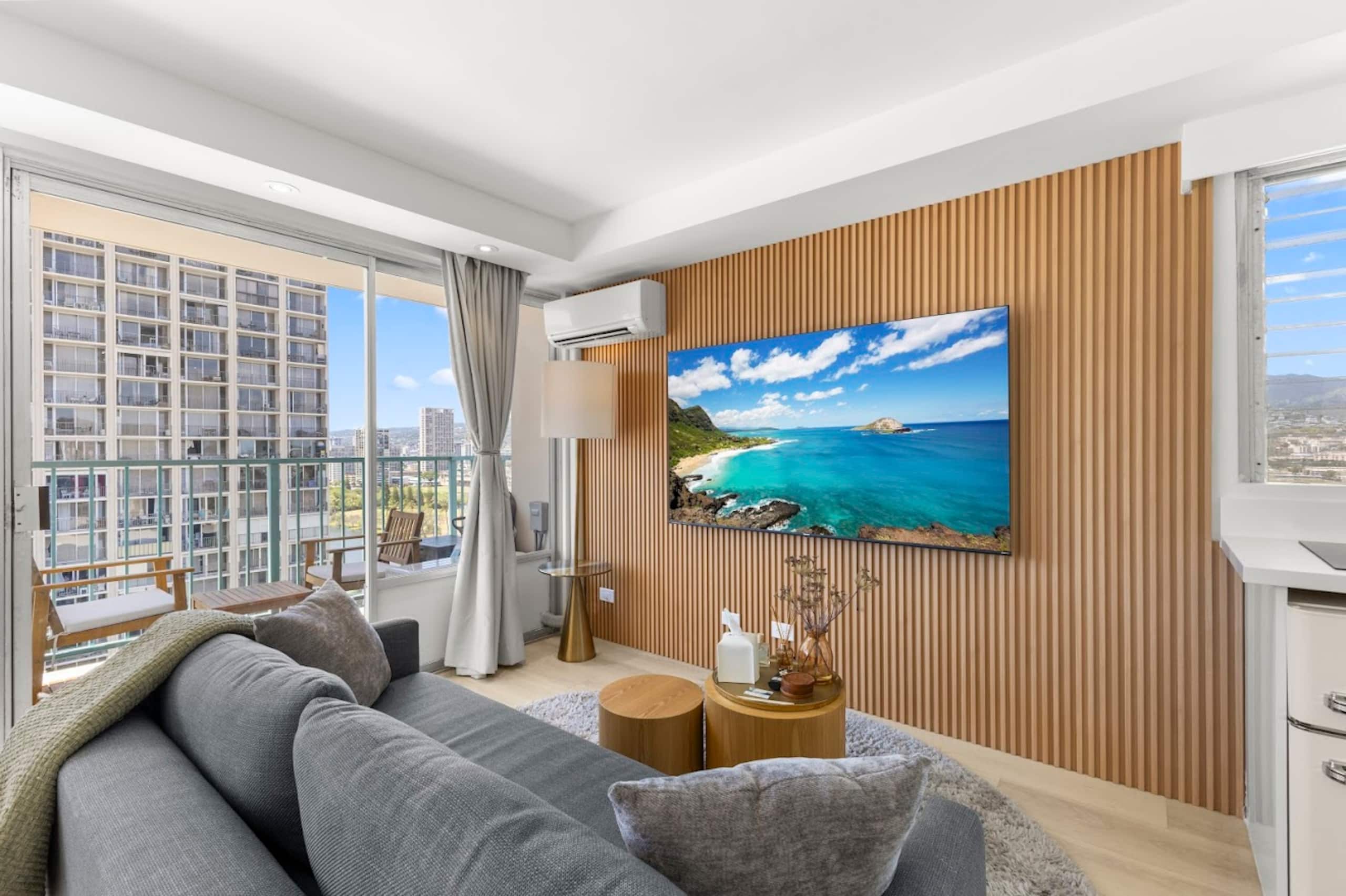 Chic & Cozy-Central Waikiki-King Studio-Renovated! - Image 8
