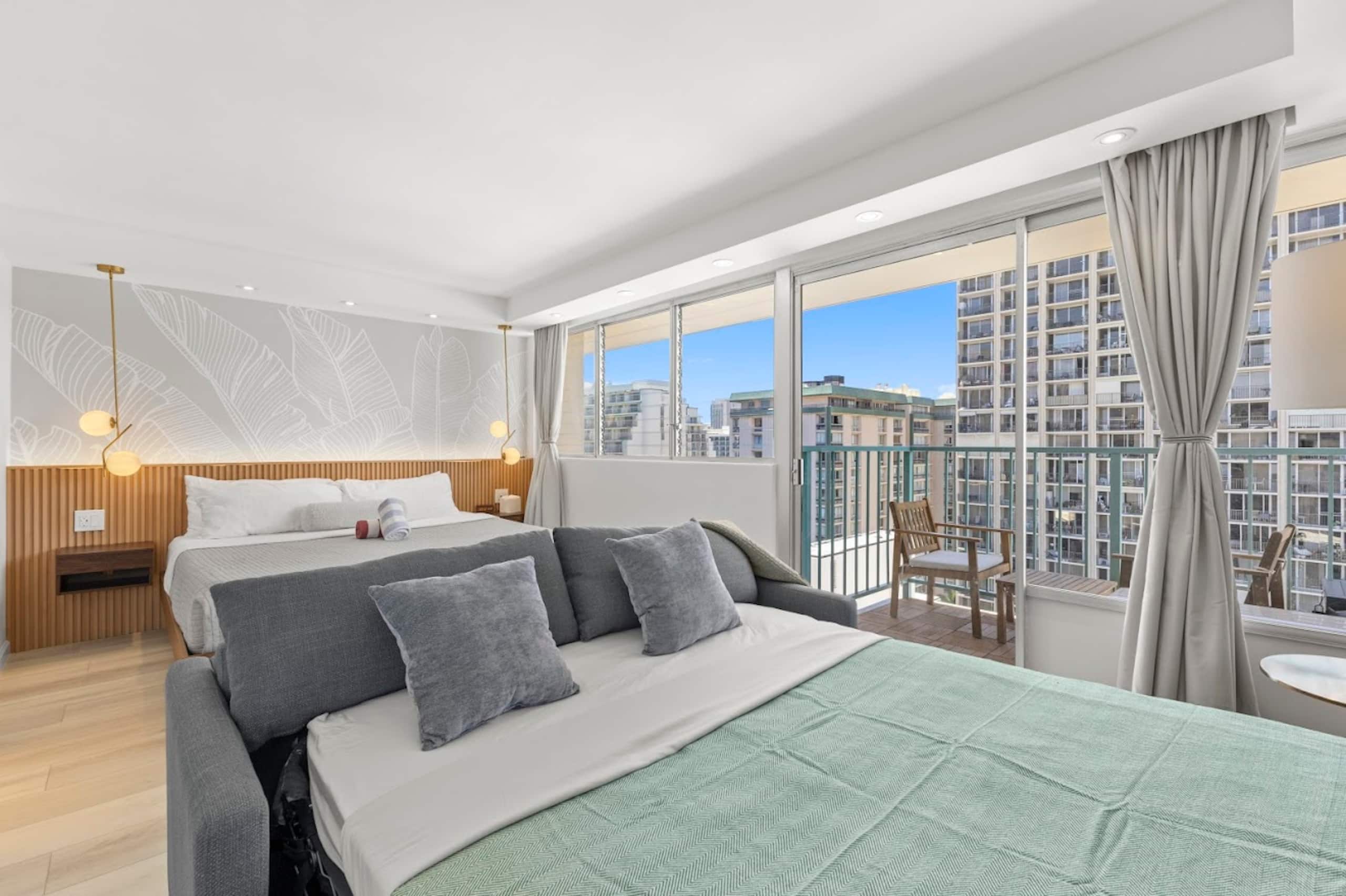 Chic & Cozy-Central Waikiki-King Studio-Renovated! - Image 14