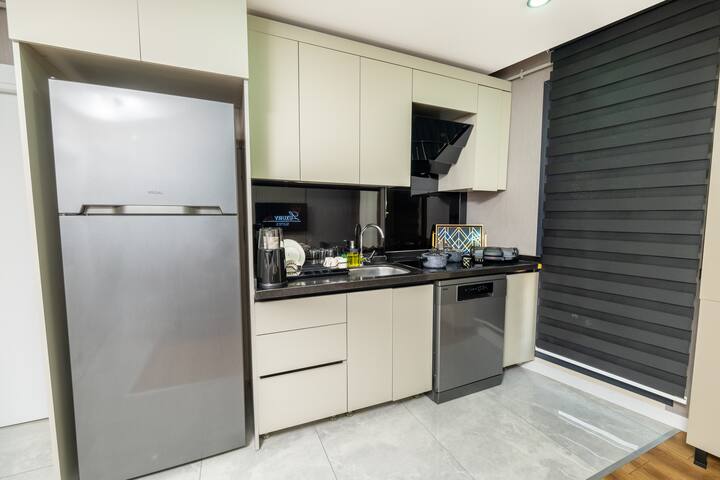 Luxury Life gallery image 3