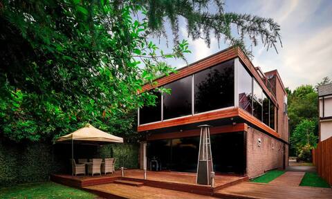 Heaton Park Spa House - Inc Indoor Pool & Hot Tub