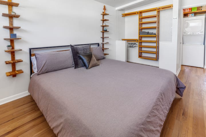 Dhoma kryesore e gjumit me krevat dopio "king" 