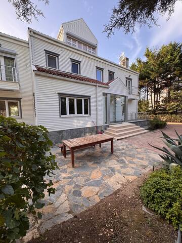 6+2 Keyifli ve konforlu Villa gallery image 4