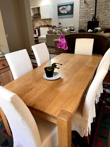 Upmarket, central Newlands home gallery image 3