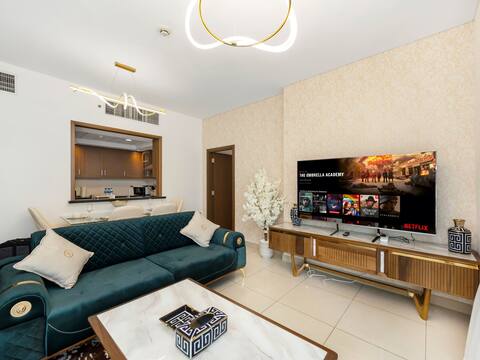 Top performing Airbnb: 2BR w/ Burj & Fountain View | Steps to Dubai Mall in Burj Khalifa