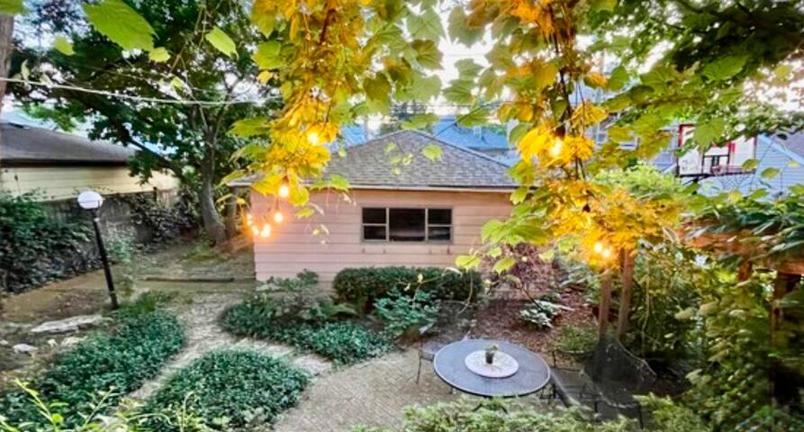 Welcome to Chicago’s smallest neighborhood… gallery image 2