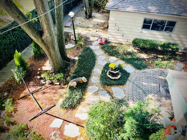 Welcome to Chicago’s smallest neighborhood… gallery image 4