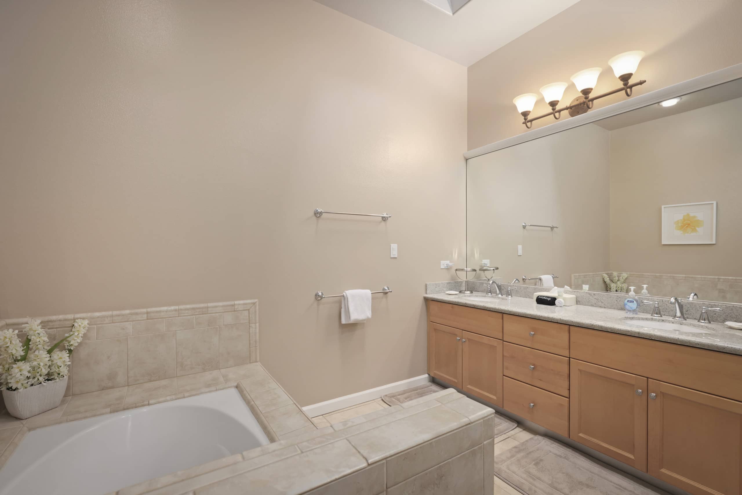 Condo in Waimea · ★4.86 · 3 bedrooms · 3 beds · 2.5 baths - Image 21