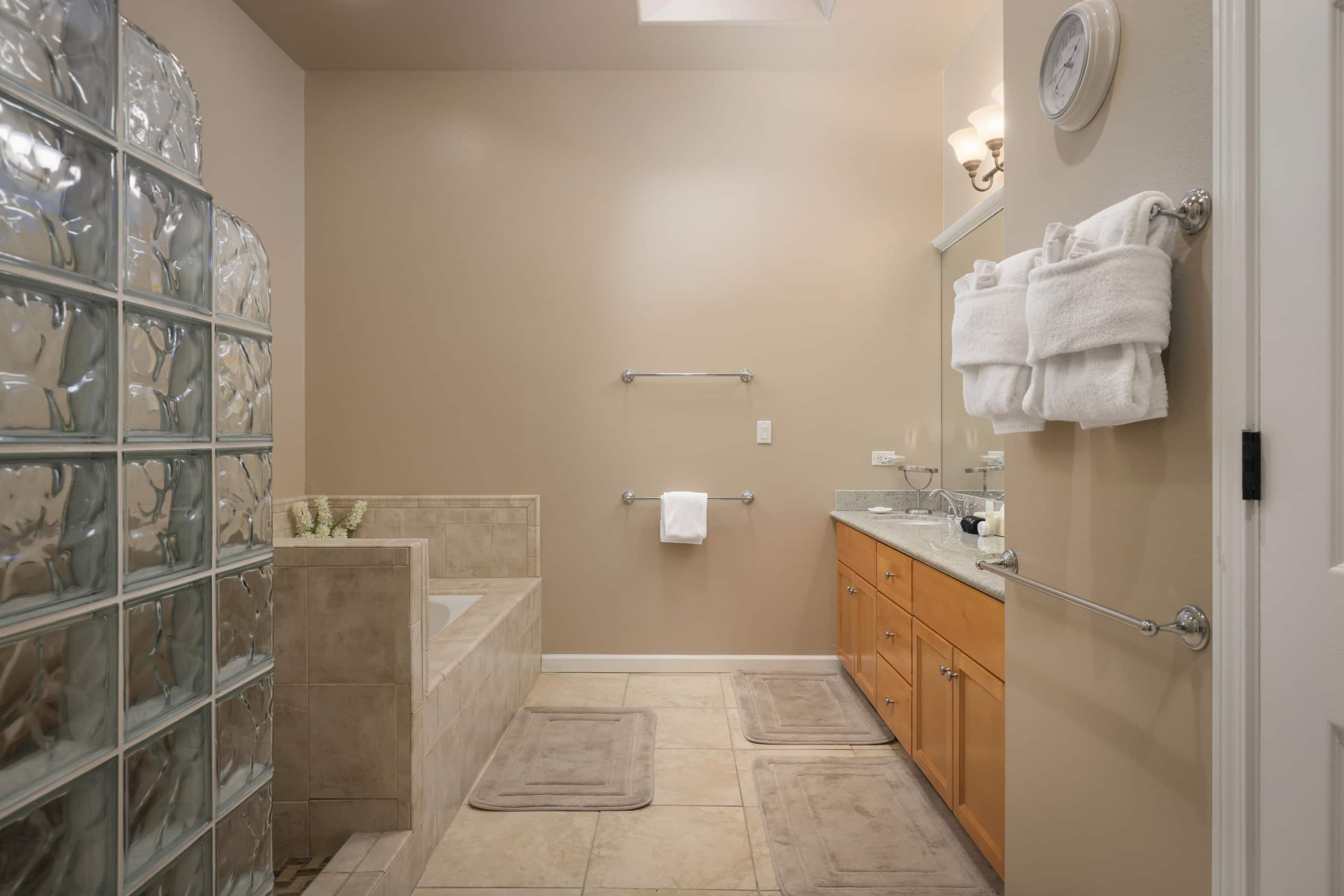 Condo in Waimea · ★4.86 · 3 bedrooms · 3 beds · 2.5 baths - Image 20