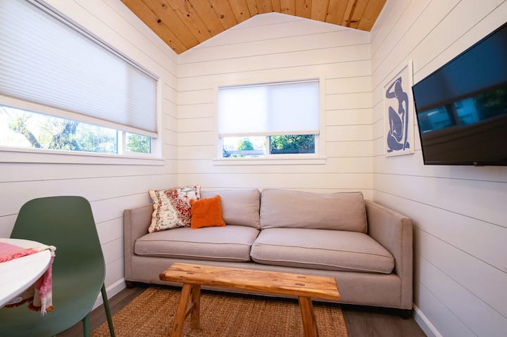 Tiny Home Retreat - Camarillo Heights - Santa Paula, CA