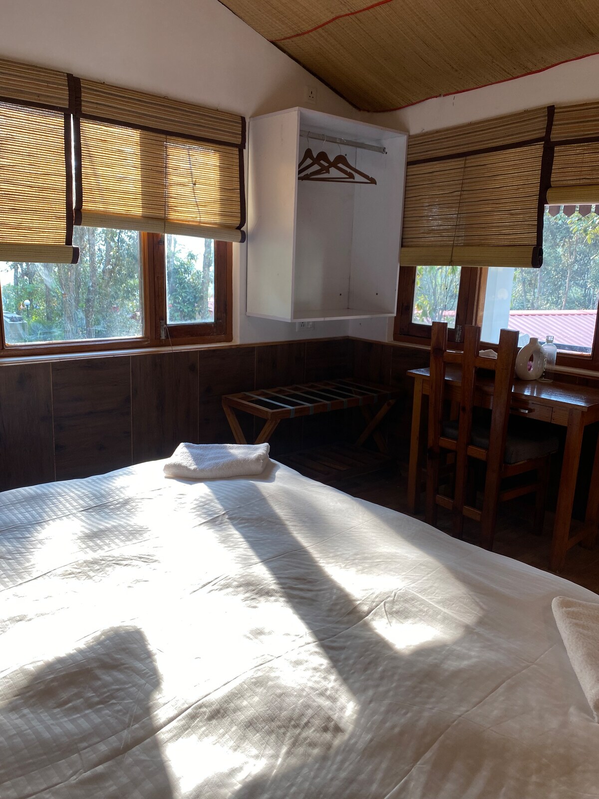 Jungle Babbler Mukteshwar - Earth houses for Rent in Mukteshwar, Uttarakhand, India - Airbnb