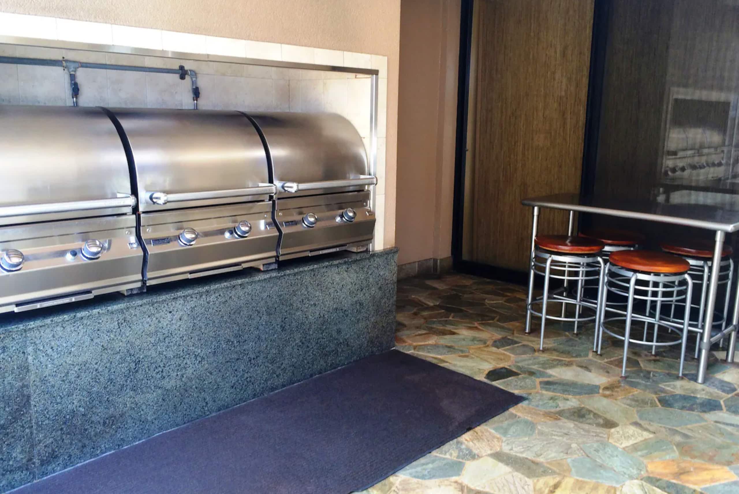 Condo in Lahaina · ★4.93 · 1 bedroom · 2 beds · 1 bath - Image 49