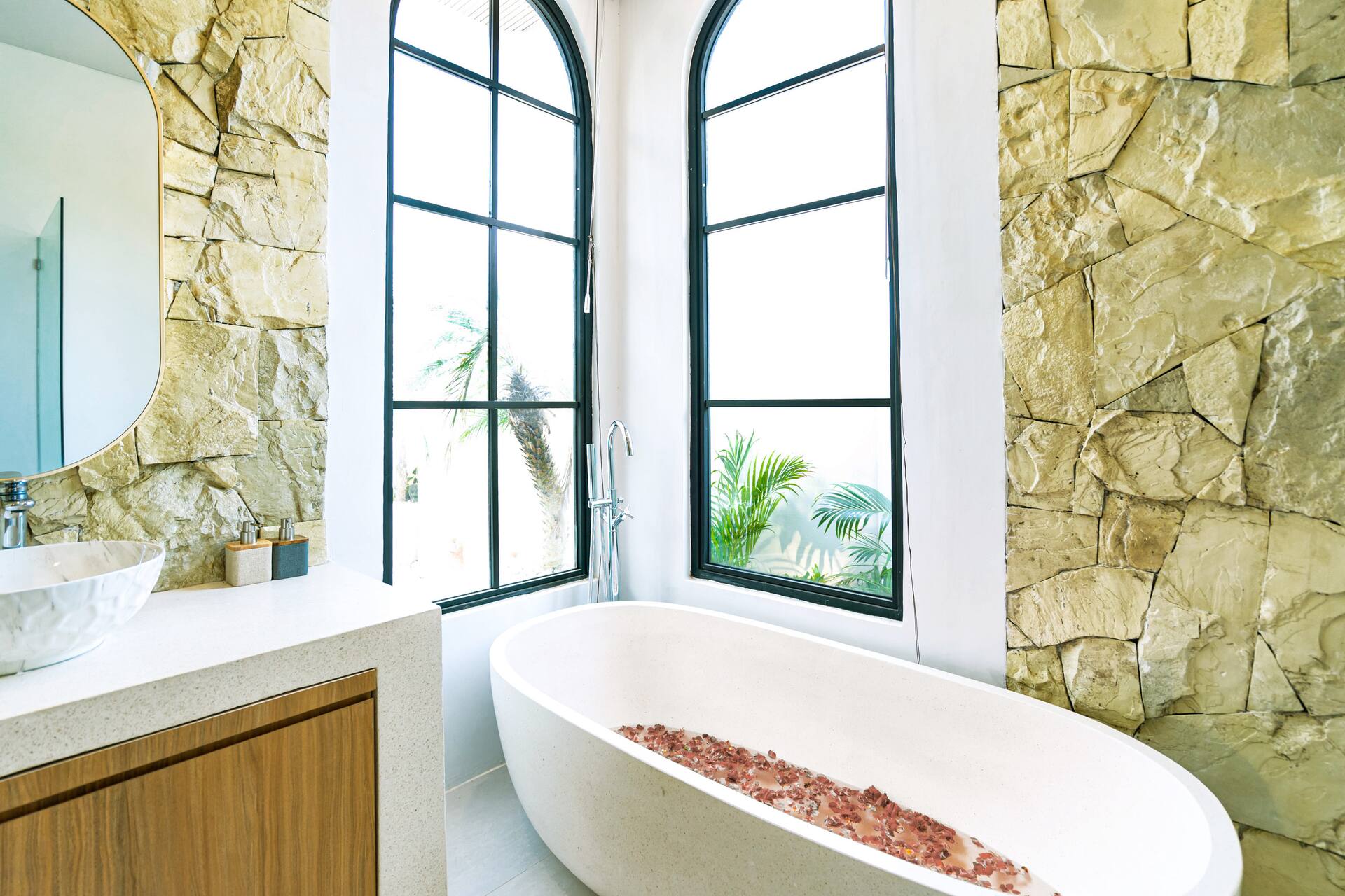 Beachside Spacious Sanctuary 3 Bedroom Private Villa in Ungasan