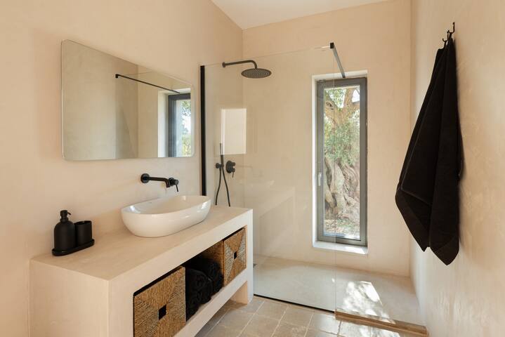 NEW! Villa Antico Uliveto gallery image 5