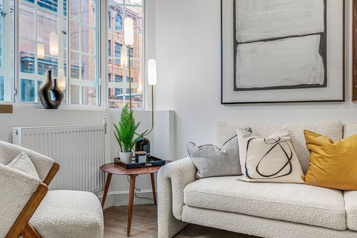 Chelsea Apartment in a Prime Central Location gallery image 2