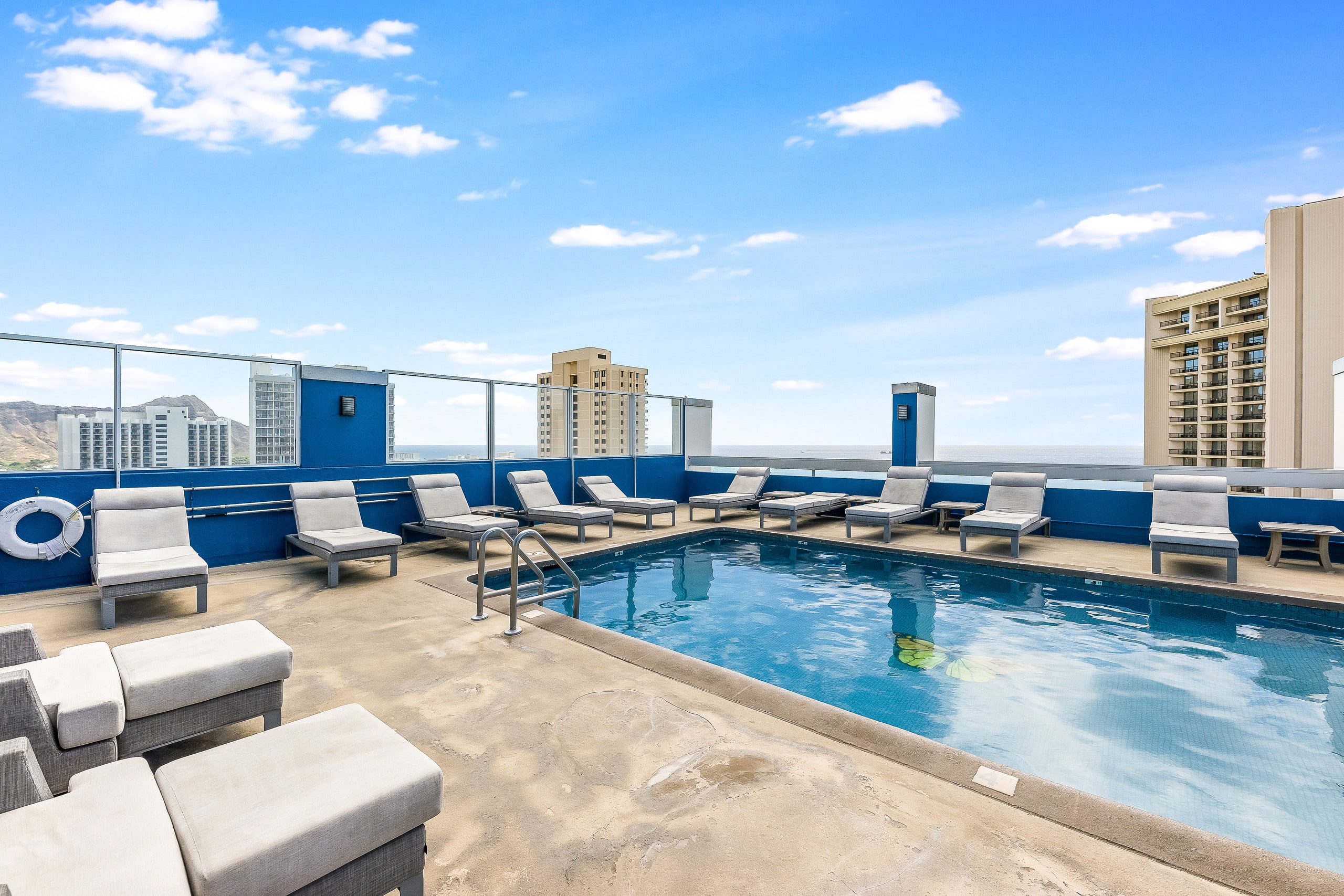 New Remodel 1 BR Modern Condo 5 Min Walk to Beach - Image 44