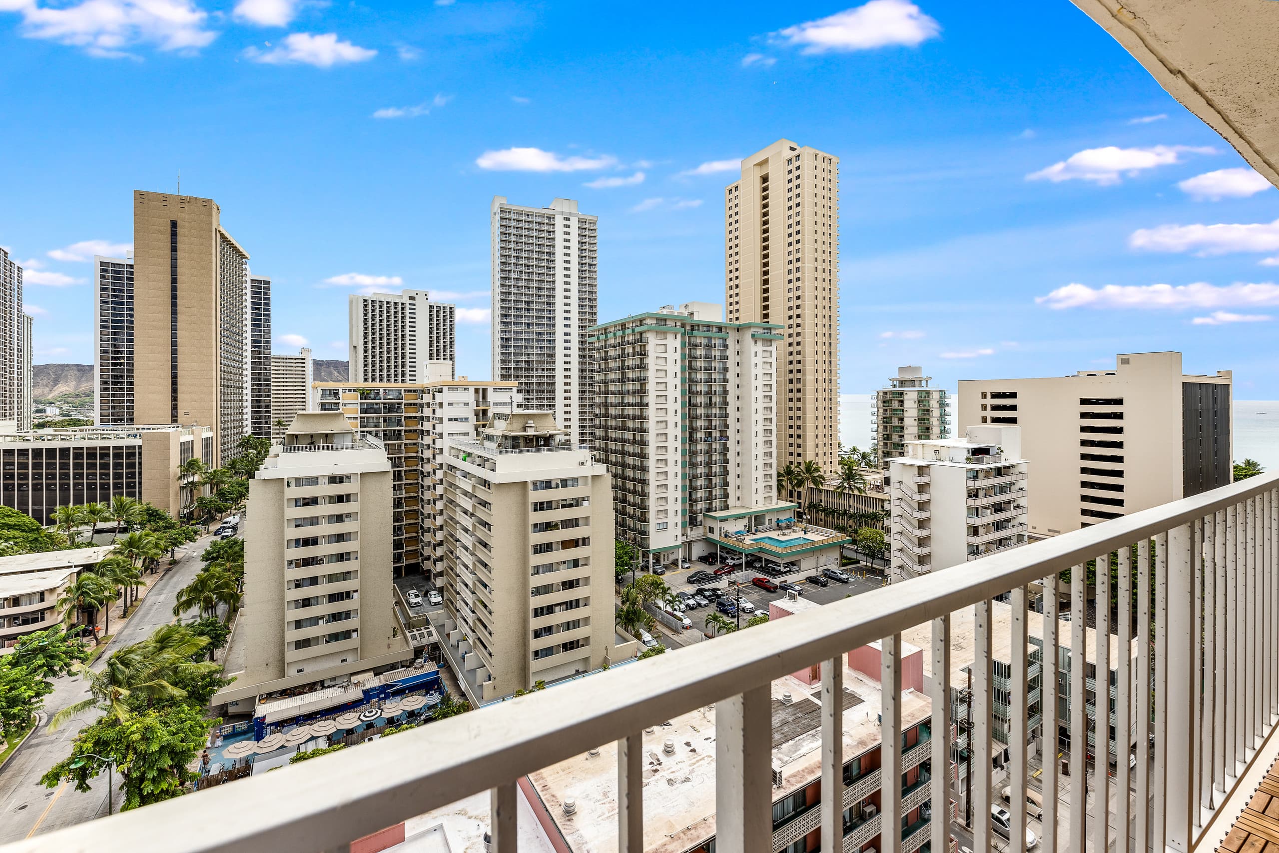 New Remodel 1 BR Modern Condo 5 Min Walk to Beach - Image 42