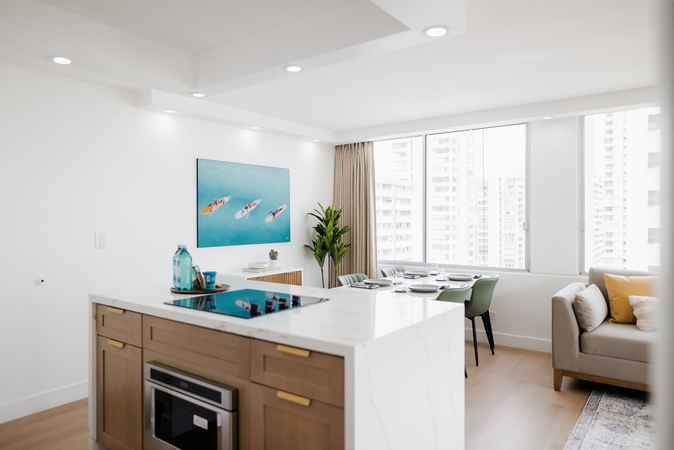 New Remodel 1 BR Modern Condo 5 Min Walk to Beach - Image 1