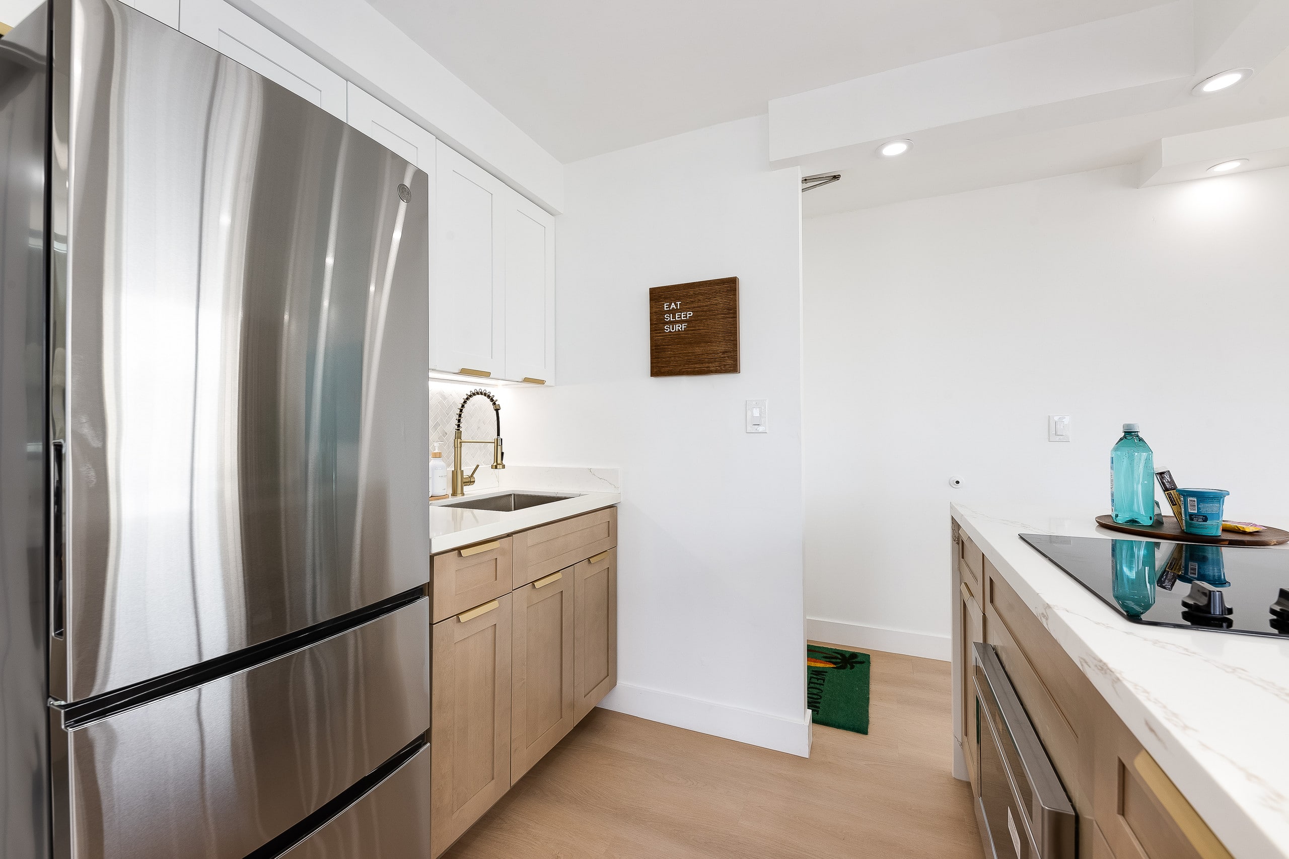 New Remodel 1 BR Modern Condo 5 Min Walk to Beach - Image 17
