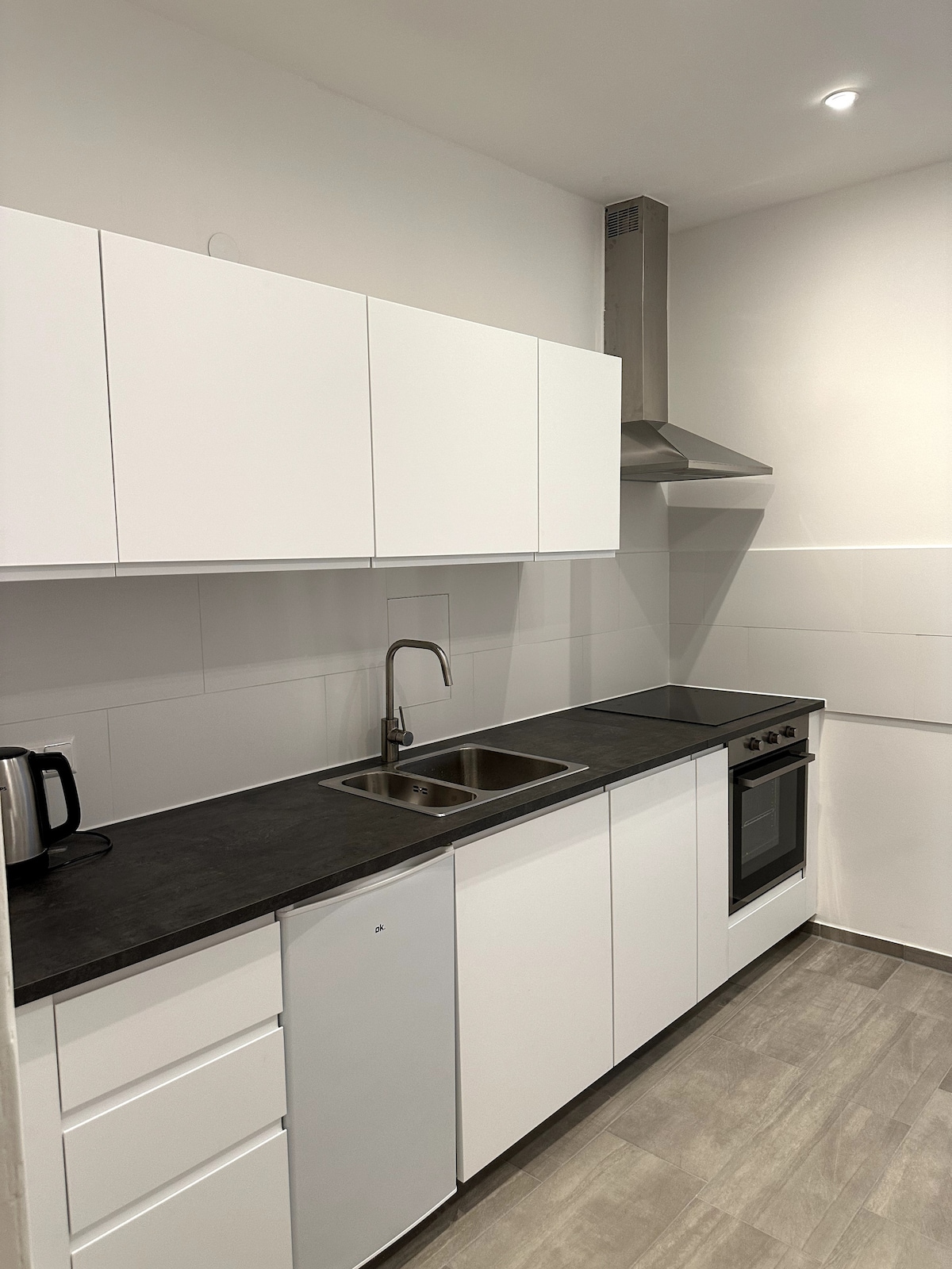 Top Airbnb: Charming city apartment in CHB – Perfect for 2 in Charlottenburg