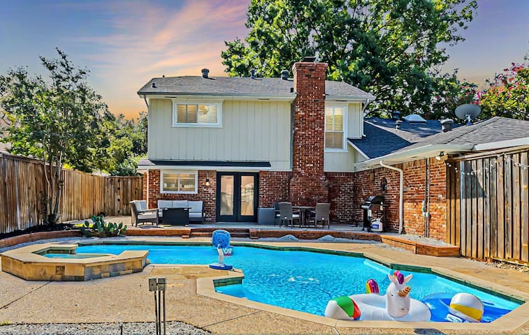 “Serenity Dallas” Pool-Spa/Pool Table and GAMES!