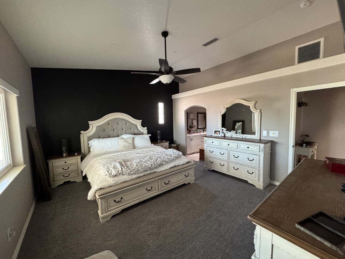 غرفة النوم الأساسية 