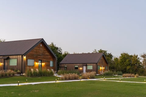 Close to RT | 9 King Beds+6 Baths+1 Pool+3 Homes