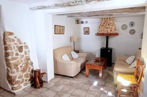 Popular Airbnb listing: Villa Huerta Rural House in Castilla Y León