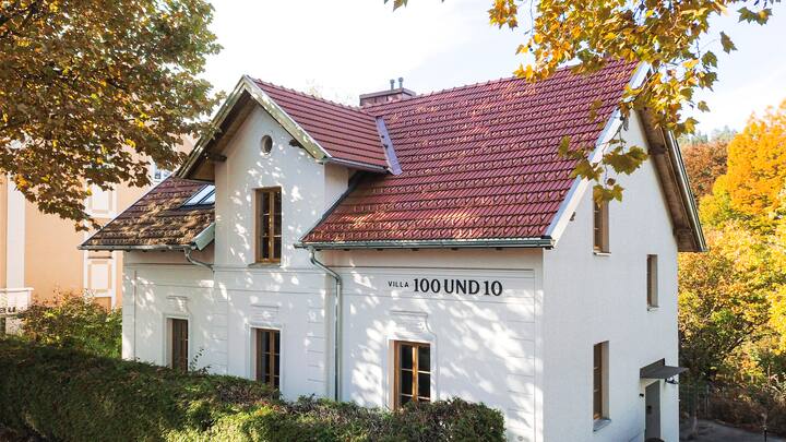 Stylish Villa: 4 Apt, 16 Pers