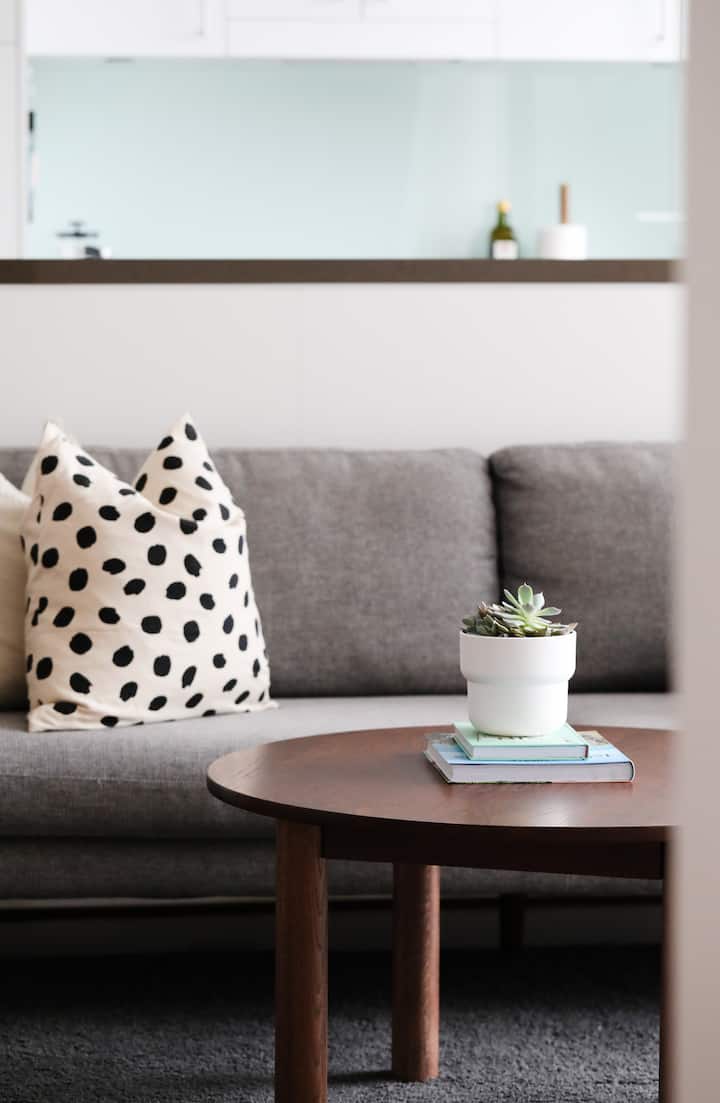 Bondi 2br | Free Parking + Balcony | Superhost - Bondi Beach