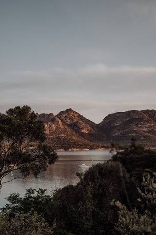 Sentinel at Freycinet gallery image 3