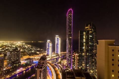 Top performing Airbnb: Luxury JBR & Palm Oceanfront Suite in Dubai Marina
