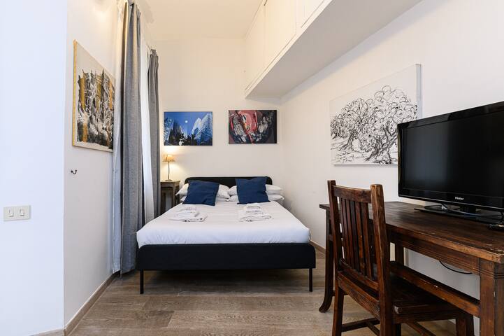 Colosseum Apartment with Terrace by NDP rent gallery image 4