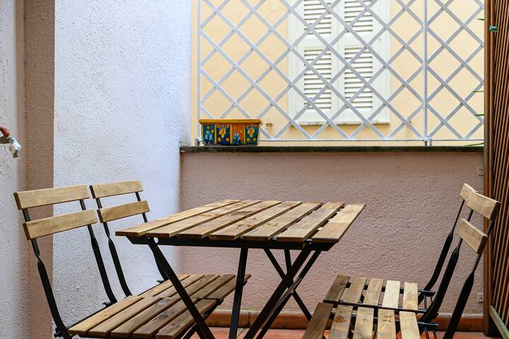 Colosseum Apartment with Terrace by NDP rent gallery image 3