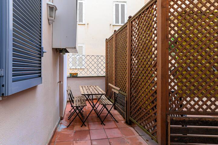 Colosseum Apartment with Terrace by NDP rent gallery image 2