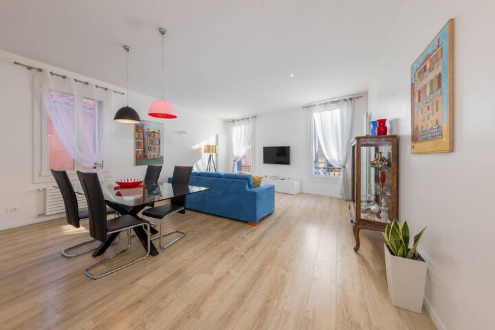 Rialto Bridge apartment in Venice