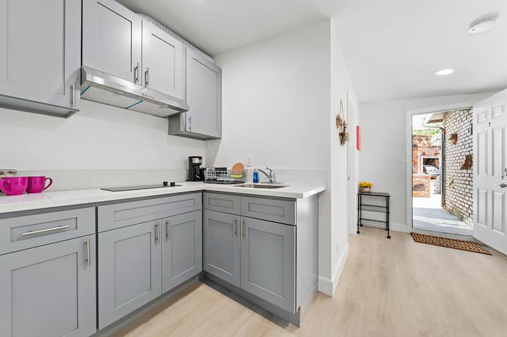 34mi To Sofi|modern Suite|pool|pvt Entry|wifi - Rowland Heights, CA