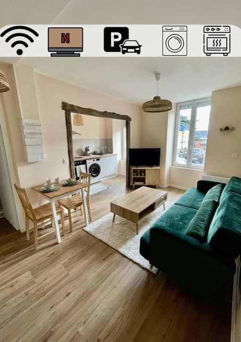 Successful Airbnb property: Green Book – 2 bedrooms with parking in Vierzon