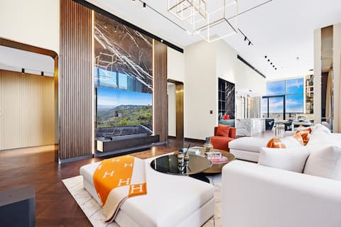 Top performing Airbnb: FIRST CLASS | Penthouse | Elegance Meets Luxury in Al Wasl