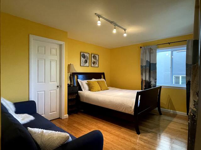 “Fantastic 5 BDR stay with Breathtaking Views” gallery image 5